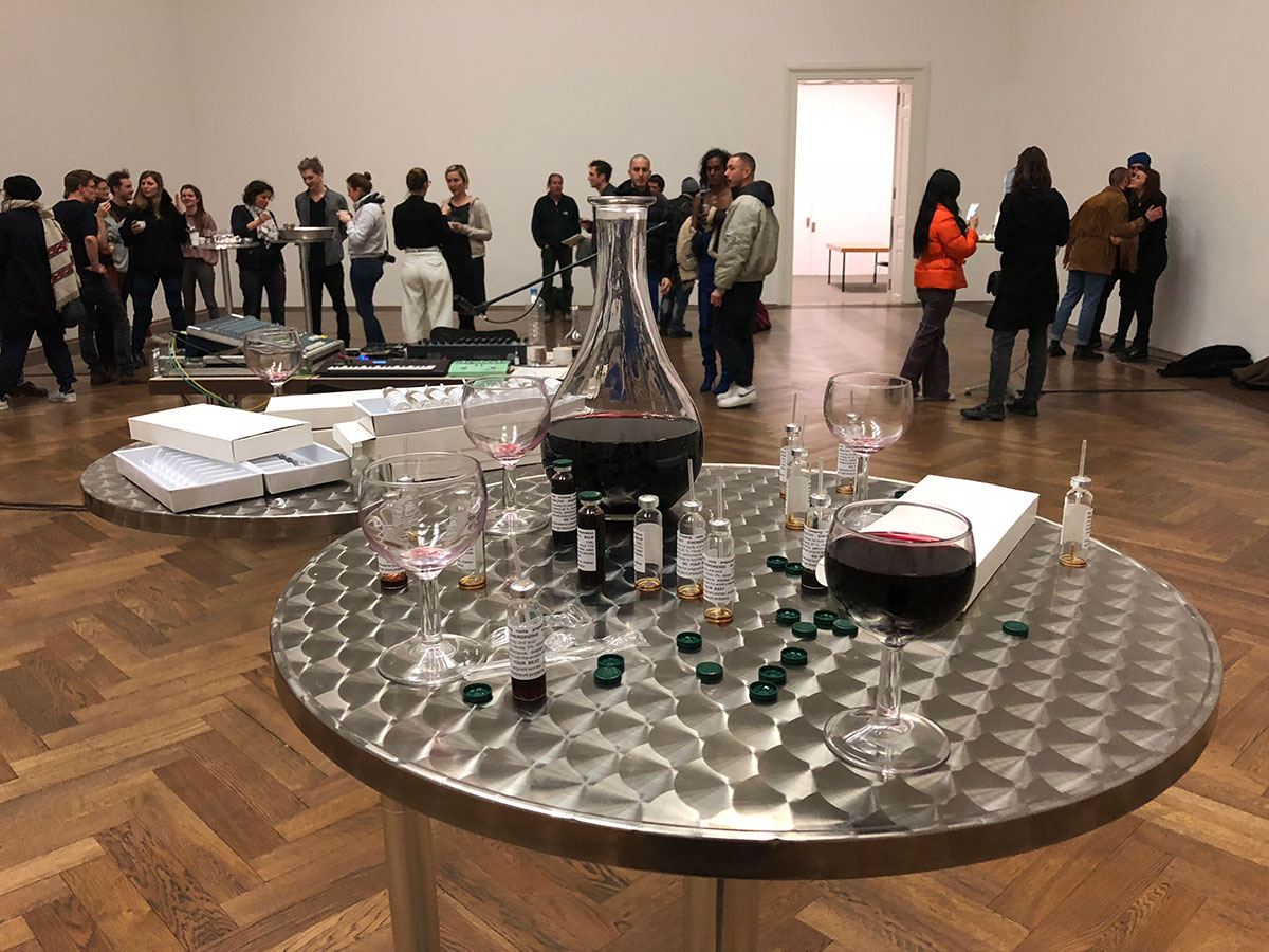 lou masduraud antoine bellini kunsthalle basel 2018 art exposition performance